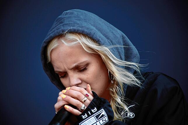 Bild 20: Alle Bilder vom Southside-Auftritt von Sängerin Paula Hartmann