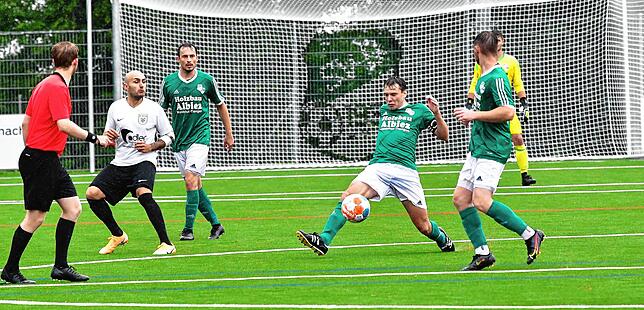 Bild 19: SV Herten bejubelt einen knappen und glücklichen Sieg bei der SG Mettingen/Krenkingen &ndash; und wir haben die Bilder!