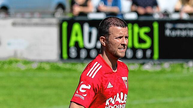Marc Kuczkowski traf gleich zweimal beim 3:2-Erfolg des FC Überlingen über die SG Dettingen-Dingelsdorf.
