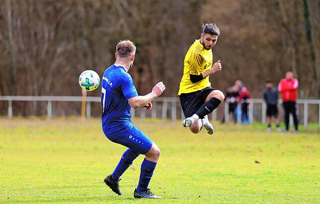 Bild 2: Unsere Bildergalerie vom Sieg des TSV Überlingen/Ried im KLA-Spitzenspiel gegen den TSV Konstanz