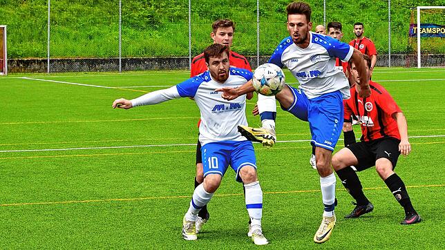 Wichtiger Heimsieg: Fabio Merz (vorn auf dem Archivfoto) traf doppelt für den FC Geißlingen zum 2:0-Erfolg gegen die Spvgg. Wutöschingen.