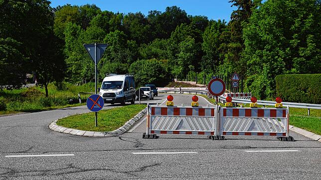 Missverständnis: Die Ausfahrt Schopfheim-Ost zur B317 war am Donnerstag einseitig vollgesperrt. Eigentlich sollte das erst nächsten ...