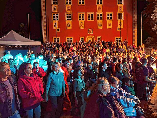 Bild 30: Tausende Besucher tauchten beim siebten "Stettener Spectaculum", 25.-27. Juli, ins Mittelalter ein