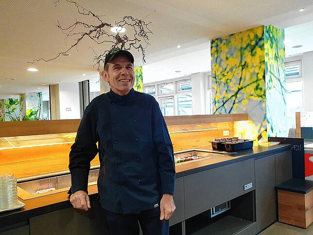 Frank Eberl ist Leiter der Cafeteria im Helios Spital Überlingen.