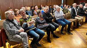 Auf reges Interesse stieß die letzte Ratssitzung des Jahres 2024 in Sipplingen. Neben der Kostenexplosion bei der Sanierung der Turn- ...