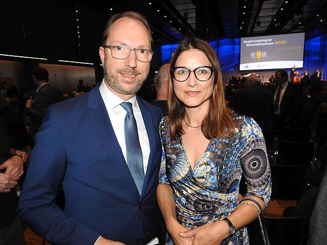 Weit angereist: Andreas Finke, Vorsitzender der Geschäftsführung der Arbeitsagentur Lörrach, und Ehefrau Dr. Cornelia Finke.  Der ...