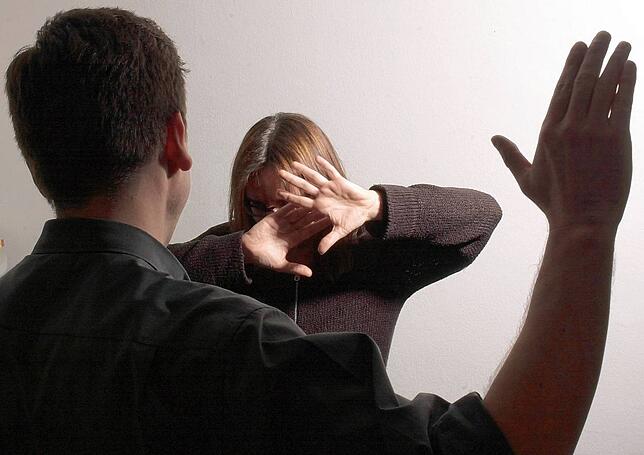 Mehr Gewalt: Auch im Landkreis Waldshut stiegt die Zahl der Partnergewalt letztes Jahr auf 231 Fälle an (2021: 148). 80 Prozent der ...