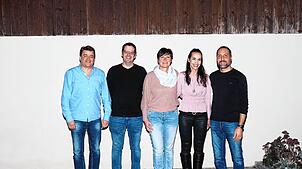 Vorstand mit neuen Gesichtern (von links): Ralf Frulio (Beisitzer), Erich Schommarz (Kasse), Anja Berndt (Jugend) und Melanie Heisig ...