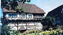 1990: Das &bdquo;Alte Haus&ldquo;. Das Gebäude wurde von 1994 bis 1995 grundlegend saniert. Der einzig beheizte Raum befand sich im ...
