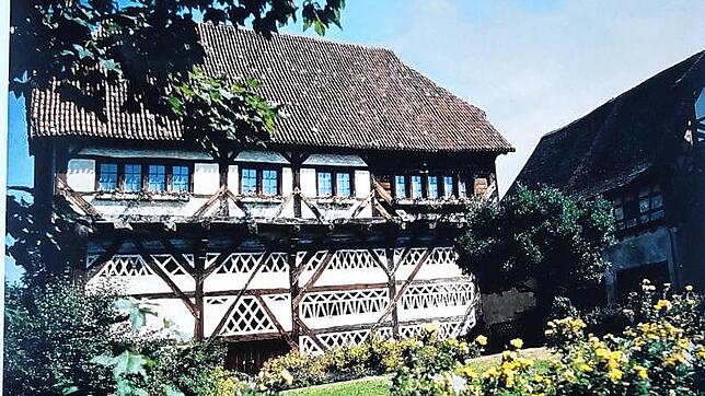 1990: Das &bdquo;Alte Haus&ldquo;. Das Gebäude wurde von 1994 bis 1995 grundlegend saniert. Der einzig beheizte Raum befand sich im ...