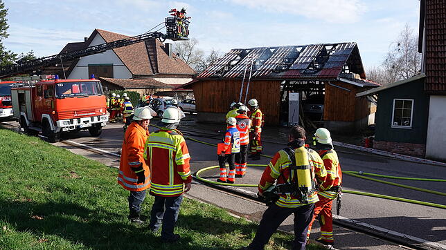 Eine brennende Garage in Görwihl-Oberwihl hat am Freitag einen Großeinsatz ausgelöst.