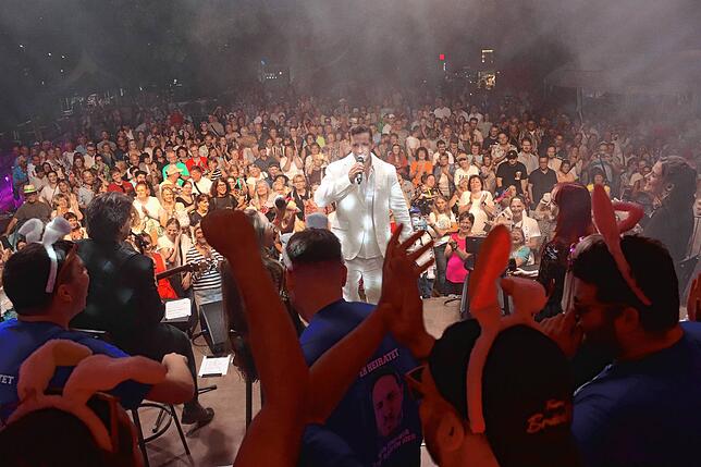 Bild 3: Anita Hofmann und viele andere Schlagerstars: Bilder vom Abschluss des Sound Beach Festivals in Überlingen
