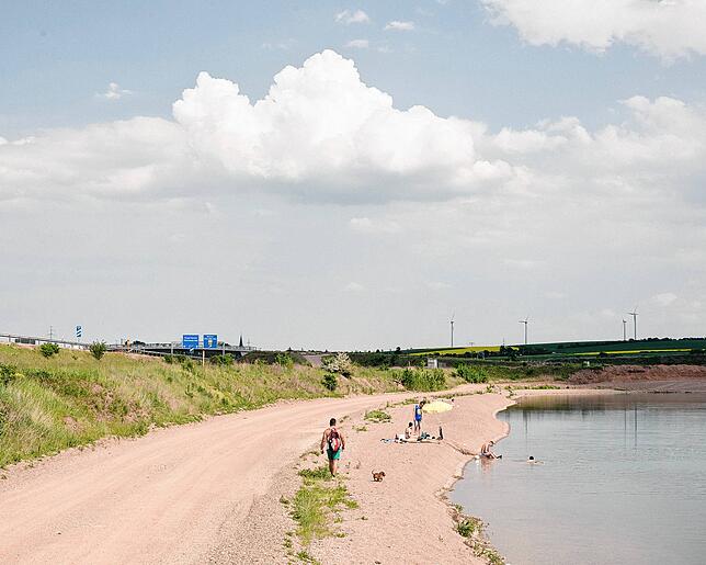 Strandidylle an der A4 &ndash; den vielen Baggerseen sei Dank.
