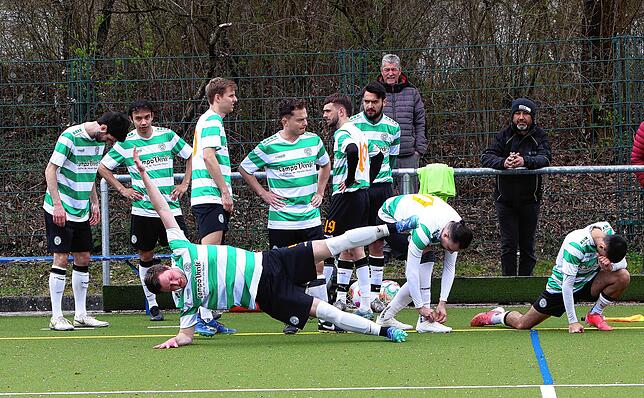 Bild 23: SC Markdorf nach 1:0 über SG DJK Konstanz/KN-Egg nun Spitzenreiter. Wir waren mit der Kamera dabei!