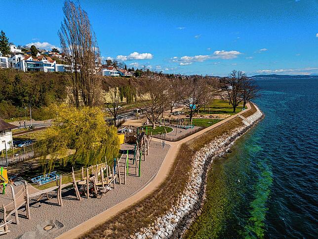 Die Spiellandschaft im Osten des Uferparks sieht bereits fertig aus und würde schon in diesem Zustand Kinder anlocken.