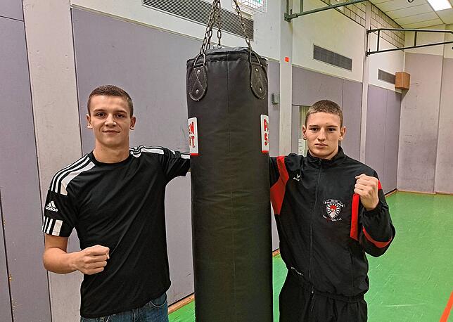 Unter anderem hier in der Untersee Sporthalle haben Devin Matern und Jan Winder das boxen gelernt. Seit nun etwa fünfeinhalb Jahren ...
