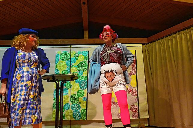 Bild 6: Frauenfasnacht in Görwihl: Der Großangriff auf deine Lachmuskeln!