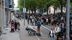 (Archivbild) Obere und Untere Laube in Konstanz sind während des Flohmarkts für Fahrzeuge tabu.