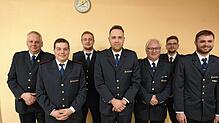 Der neue Vorstand der Feuerwehrabteilung Engelschwand (von links): Michael Fehrenbach (Besitzer), Alexander Abend (Schriftführer), Simon ...