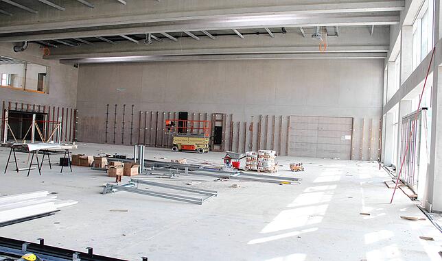 Blick in die Dreifeldsporthalle.