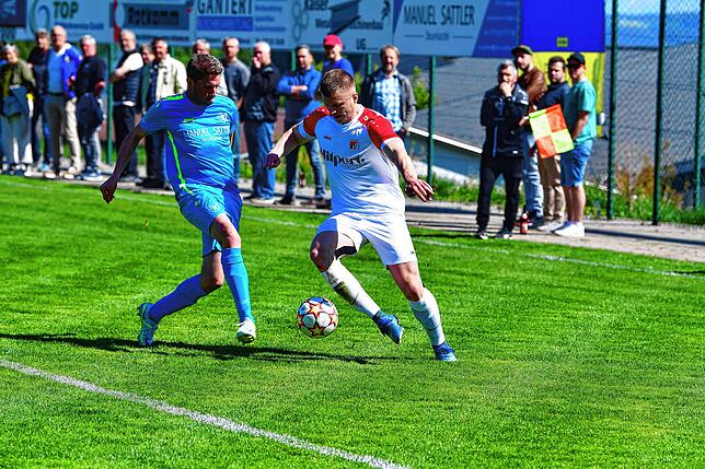 Bild 17: SV Buch spielt 1:1 im Oster-Derby gegen den FC RW Weilheim &ndash; und wir haben Bilder!