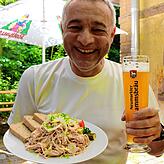 Andreas Summ aus Schorndorf wandert mit seiner Familie einmal jährlich zur Burgmühle, um hier „den weltbesten Wurstsalat“ zu essen.