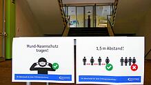 Hinweise an einer Konstanzer Berufsschule: Das Landratsamt mahnt dringend, Regeln zur Vermeidung einer Ansteckung einzuhalten.
