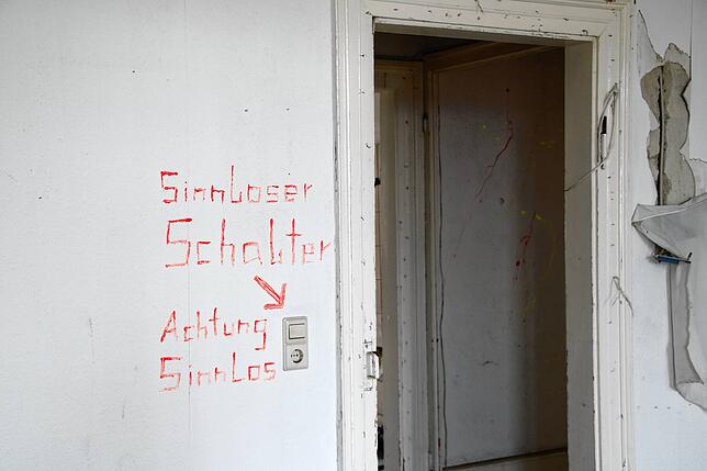 Solange es keine Elektrizität im Rheinschloss gibt, ist dieser Schalter tatsächlich sinnlos.