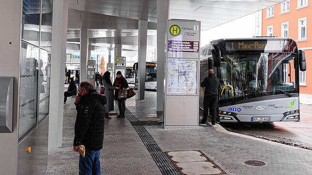 Der Singener Stadtbus &ndash; hier ein Archivbild &ndash; fährt an den Adventssamstagen im Dezember für die Fahrgäste kostenfrei.