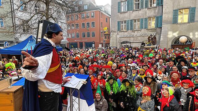 Bild 35: Schmotziger Dunschtig: Auf dem Obermarkt fällt das Jakobiner-Tribunal sein Urteil