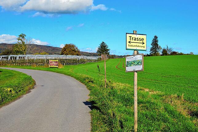Die Südumfahrung Markdorf würde auf einer Länge von rund drei Kilometern südlich der Stadt verlaufen, durch ein Gebiet, das bislang ...