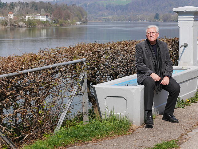 Wallbachs Ortsvorsteher Fred Thelen möchte dem denkmalgeschützten Brunnen die Bedeutung zukommen lassen, die er verdient hat, aber nicht ...