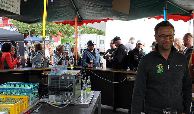 Bild 42: Beim Blumberger Straßenfest war die Stimmung trotz des Regenwetters gut
