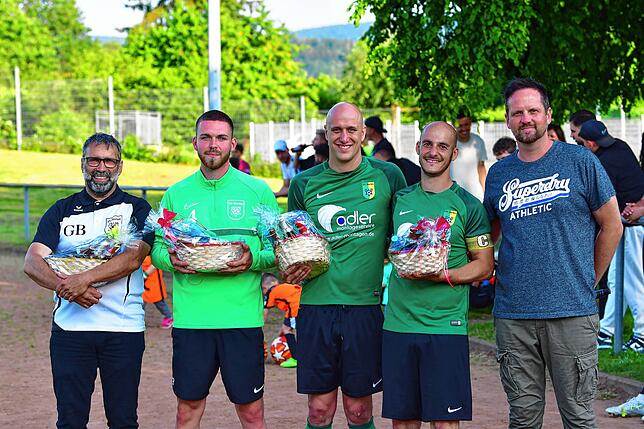 Bild 11: Remo Laisa verabschiedet sich beim SV Herten vom aktiven Fußball &ndash; und wir haben die Bilder!