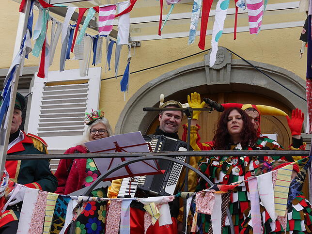Bild 29: Bilder vom Schmotzigen in Hilzingen: Fasnacht 2025 mit buntem Treiben!