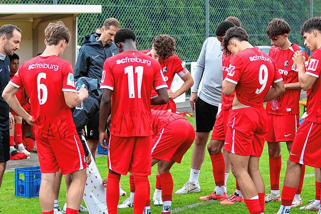 Bild 16: U19 des SC Freiburg gewinnt Test in Eggingen gegen den SV Schaffhausen mit 4:1 – wir haben Fotos!