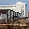 Im Dornröschenschlaf? So wirkt das Siemensgelände mit der charakeristischen Shedhalle mit den Spitzen. Doch jetzt liegt wenigstens der ...