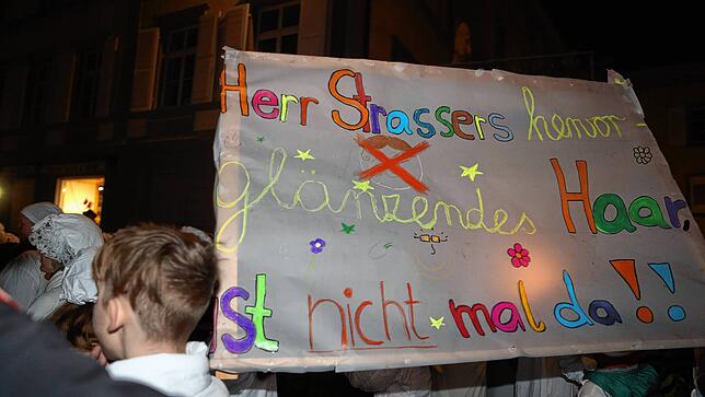 Bild 29: Schmotziger Dunschtig: Ho Narro! Im Schlafgewand geht&lsquo;s durch die Altstadt