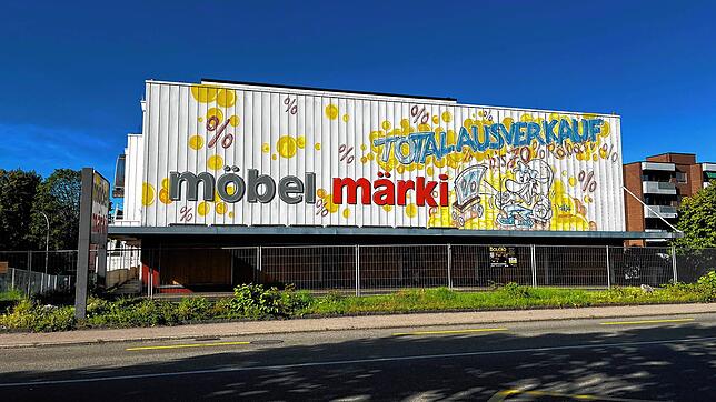 Für manche ist das ein Schandfleck: Mit einer schnellen Überbauung des Areals ist nicht zu rechnen. Planungen gibt es aber bereits. ...