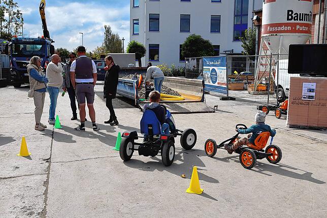 Bild 13: Volles Programm beim Gewerbetag in Salem