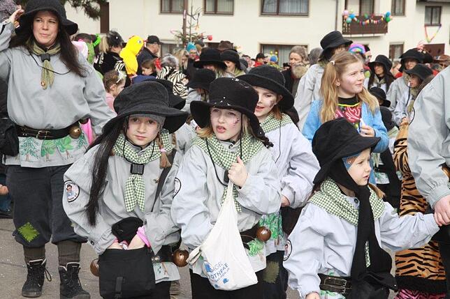 Bild 5: So war der Kinderzunftmeisterempfang der Narrenvereinigung Hegau-Bodensee – Bilder vom Umzug!