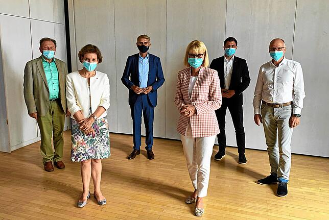Die gesundheitspolitische Sprecherin der Unionsfraktion im Bundestag, Karin Maag, besuchte auf Einladung des Bundestagsabgeordneten ...