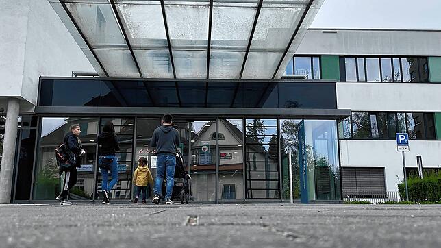 Eingang zum Klinikum Konstanz. Der Gesundheitsverbund des Landkreises geht mit seinen Akutkliniken in den Notbetrieb.