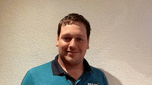 Ortsvorsteher Jan Reichle engagiert sich unter anderem in der Freiwilligen Feuerwehr Reute, im Kegelclub und bei den Holzern. Bild: ...