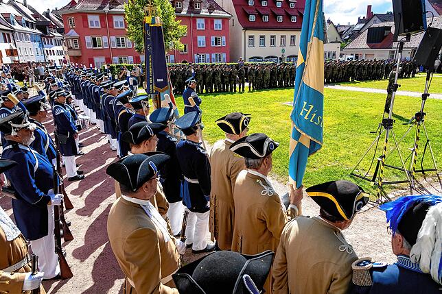 Bild 21: Die schönsten Impressionen von der Jubilumsparade der Pioniere durch die Innenstadt