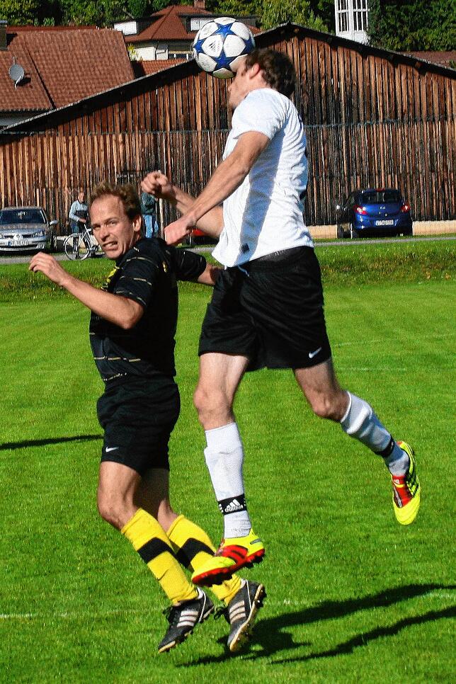 Bild 15: Schnappschüsse aus der Bezirksliga-Saison 2011/2012