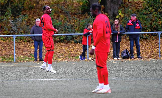 Bild 16: Unsere Bildergalerie des Verbandsliga-Duells zwischen dem ESV Südstern Singen und dem Offenburger FV