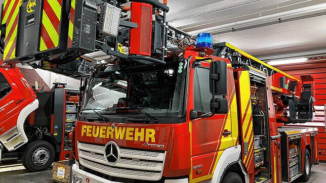 Dieses Bild entstand bei der technischen Abnahme der Drehleiter im Werk der Firma Rosenbauer in Karlsruhe.