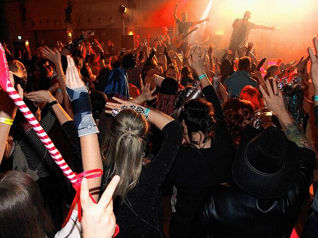 Bild 31: Viva Las Vegas &ndash; Bilder vom Holzhauerball im Milchwerk (3)