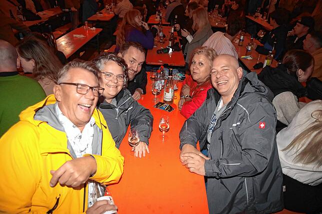 Bild 5: Konstanzer Weinfest 2025: Am letzten Abend gehen die Lichter aus